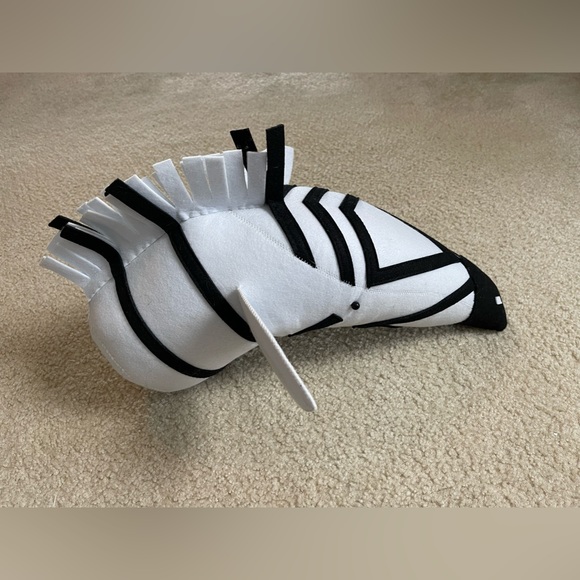 Zebra - Felt Animal Head Wall Decor - Picture 3 of 6